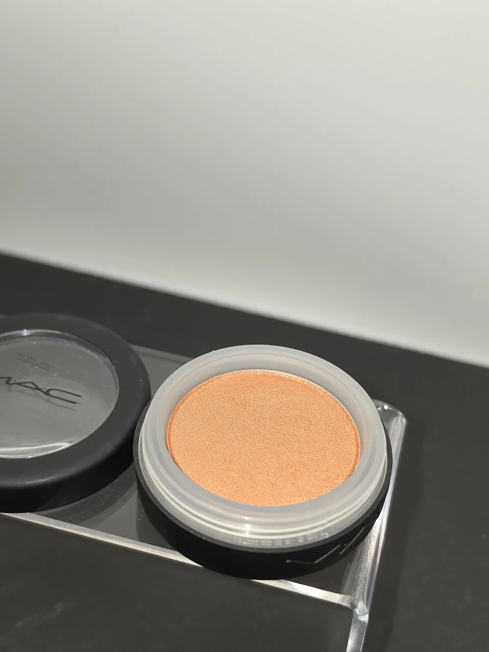 VINTAGE 1990s MAC POWDER BLUSH- 
